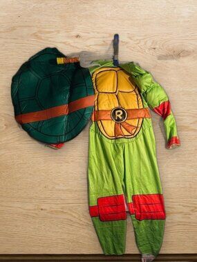 Boys TMNT Raphael Costume Medium with Twin Sai by Rubie's Nickelodeon